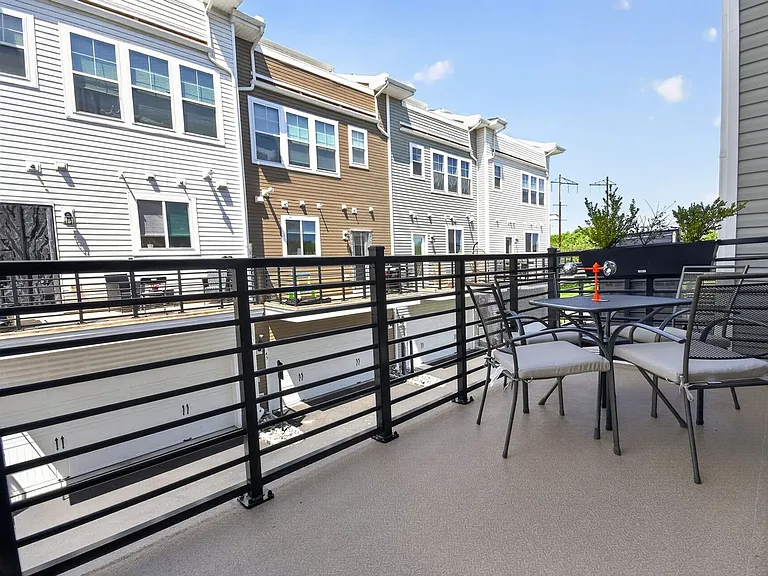 342 South Dr — Photo 12