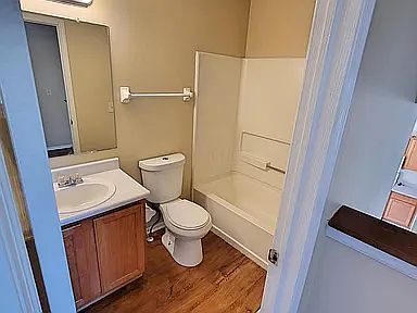 5th image of 1627 Farberdale Dr