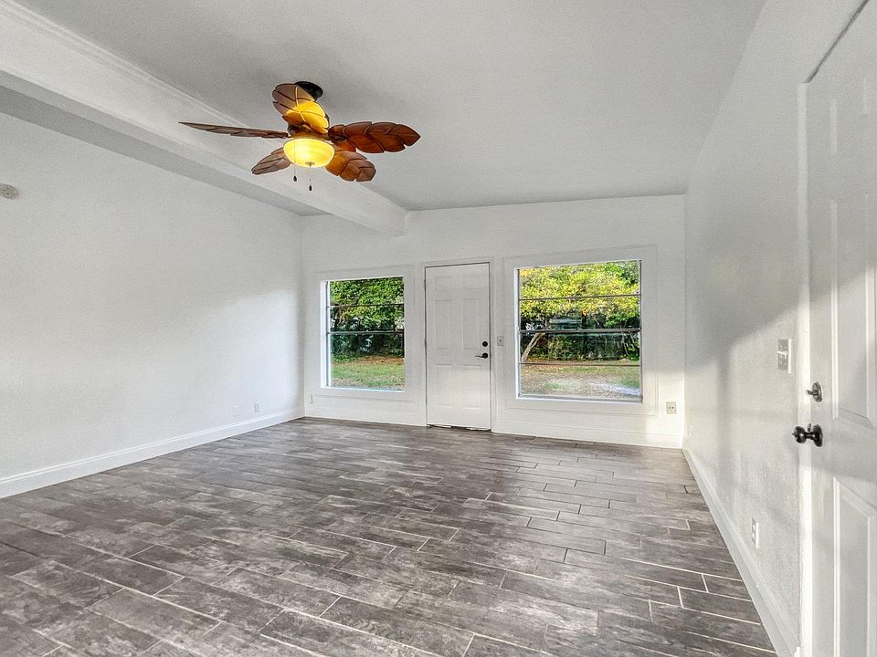 1st image of 206 Flamingo Dr