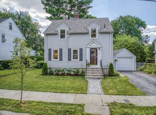 9 Smith Ave, Reading, MA 01867