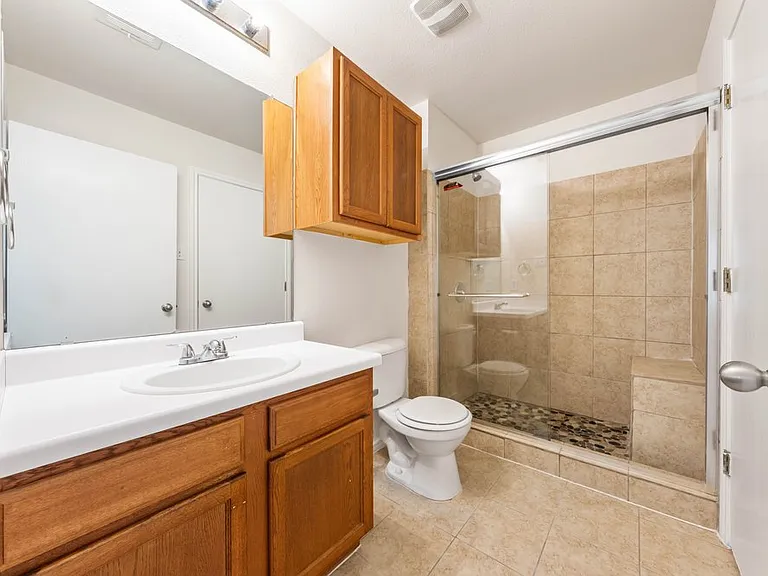 6402 Candleview Ct — Photo 16