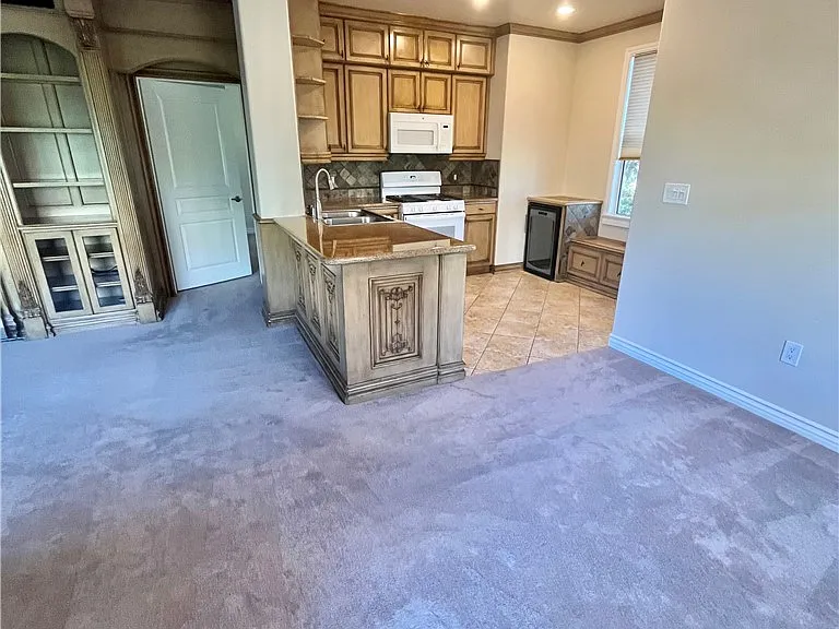 3334 Watermarke Pl — Photo 4