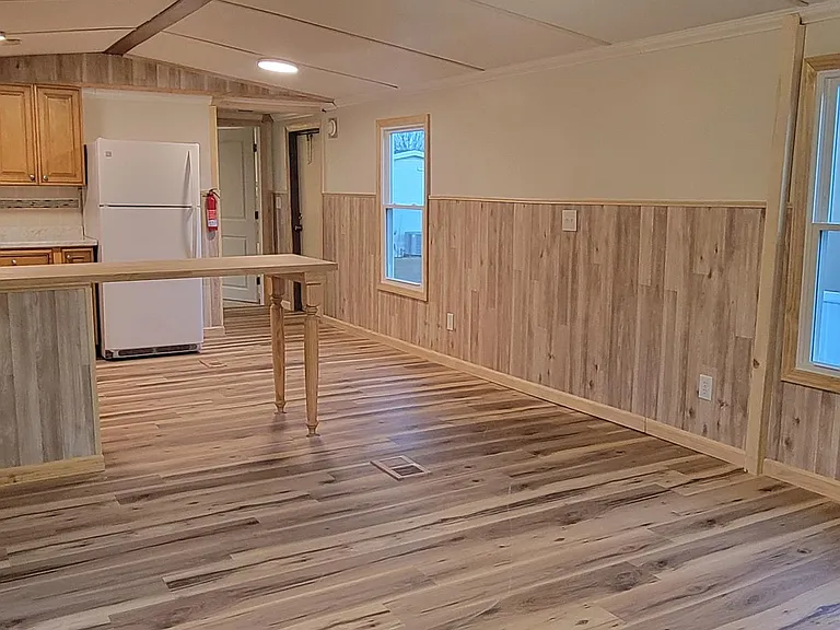 158 Ashlyn Dr — Photo 8