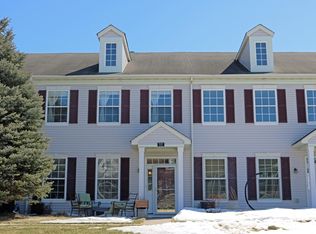 717 Cobblestone Way, Shakopee, MN 55379