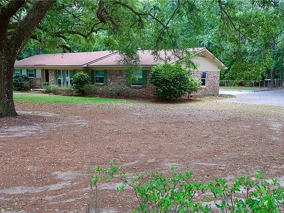 Huge corner lot w/towering oaks!