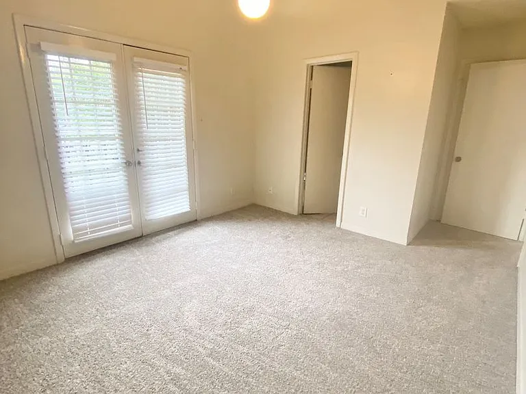 2216 San Gabriel St #304 — Photo 15
