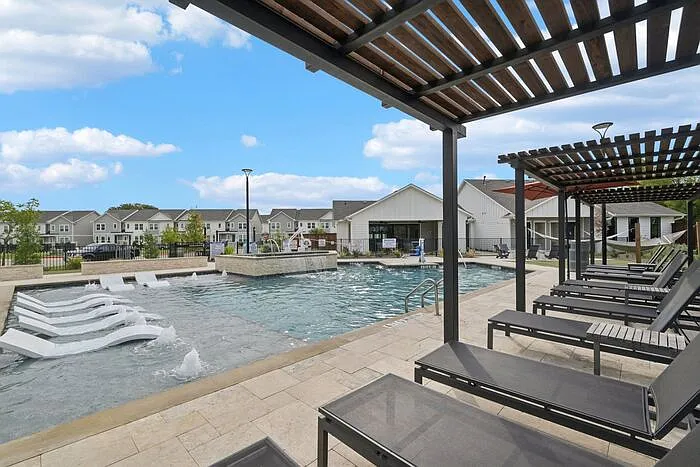 3900 Carmel Villas Dr — Photo 53