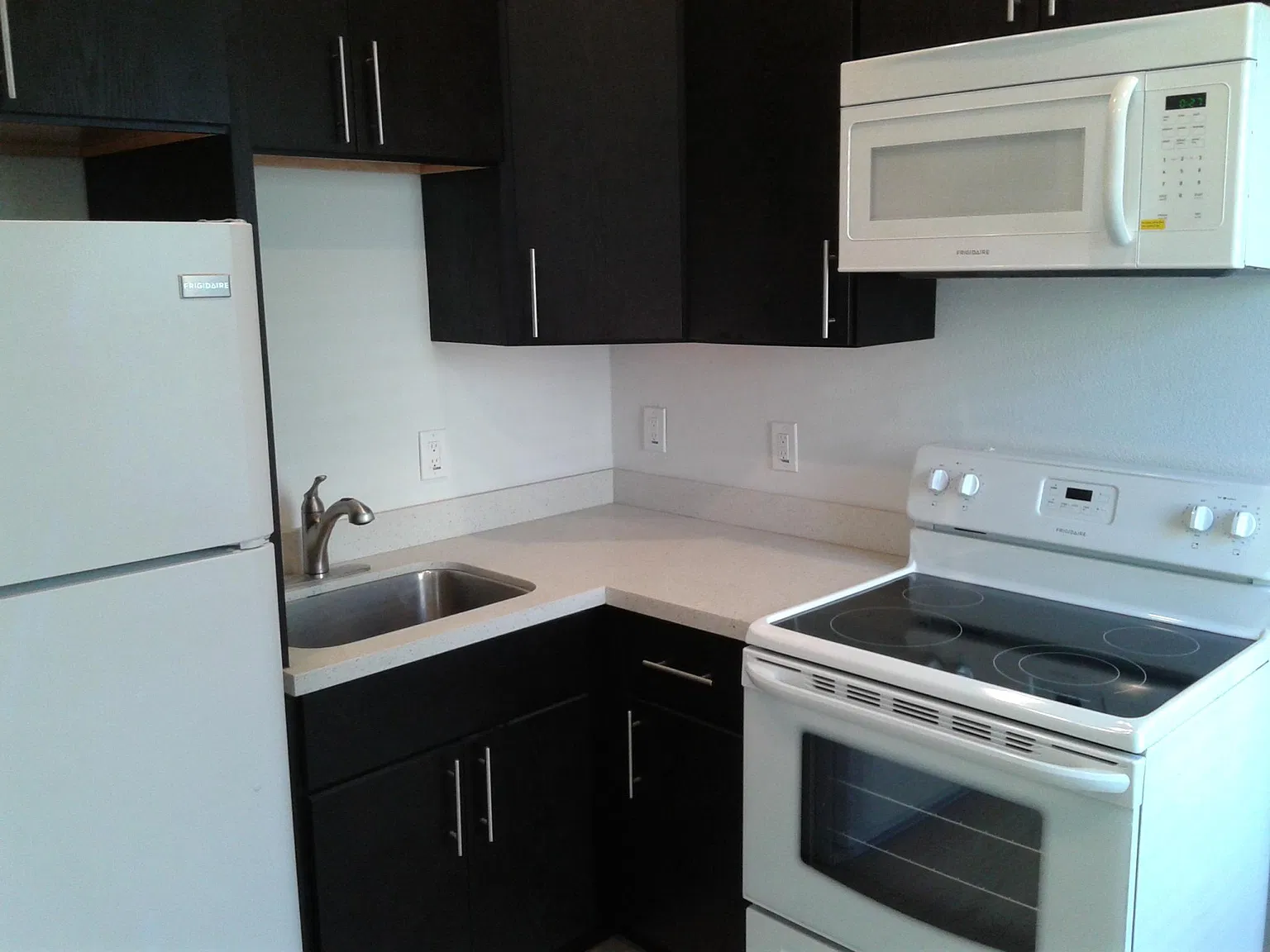 Studio, 240 sqft, $1,450 — Photo 3