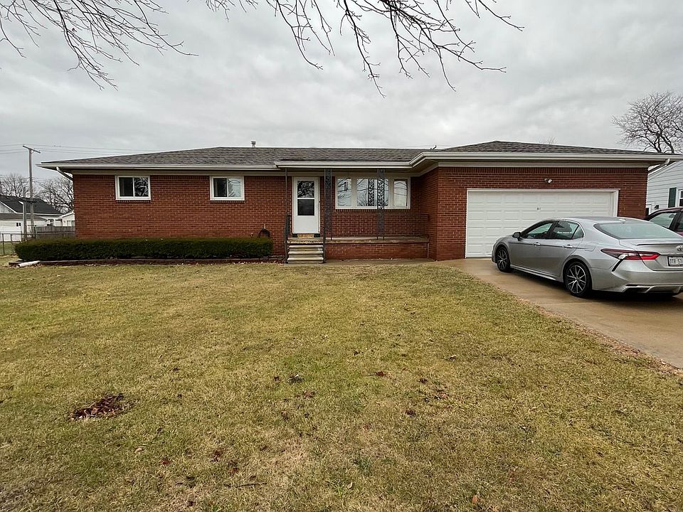 1st image of 901 Huber Dr