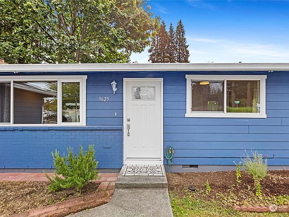 2nd image of 9625 Belmont Drive