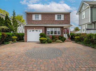 29 Gates Ave, Malverne, NY 11565