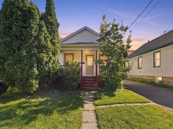 68 Hamilton St, Saint Catharines, ON L2S 1K6