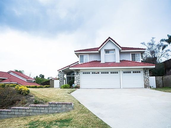 3rd image of 7454 Marygold Ave