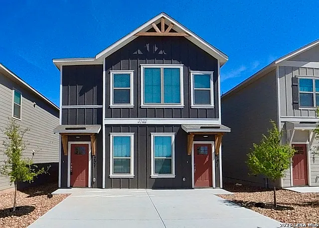 7122 Magnolia Vlg — Photo 1
