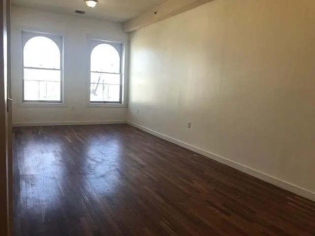 19 Winfield Ave #301 — Photo 1