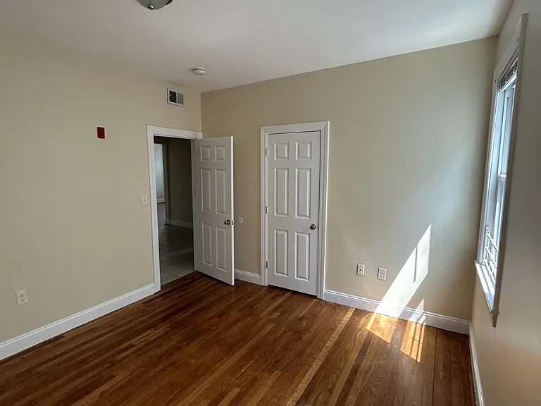 899 Morton St #2 — Photo 4