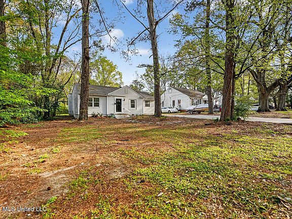 2nd image of 764 Avalon Rd