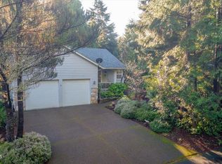 140 SW Gull Sta, Depoe Bay, OR 97341