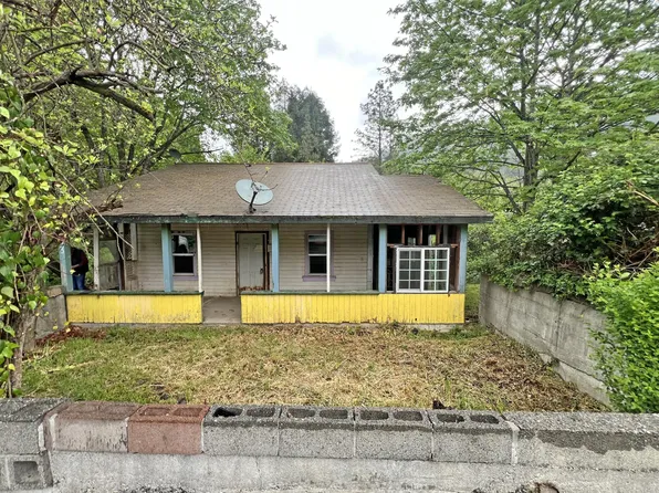 443 Newton Rd, Weott, CA 95571