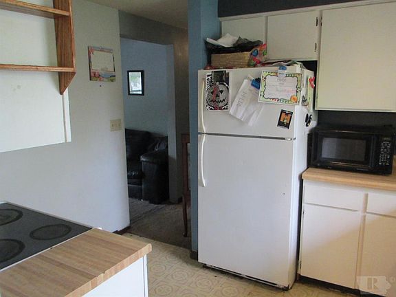 3rd image of 701 N Bergdahl Ct
