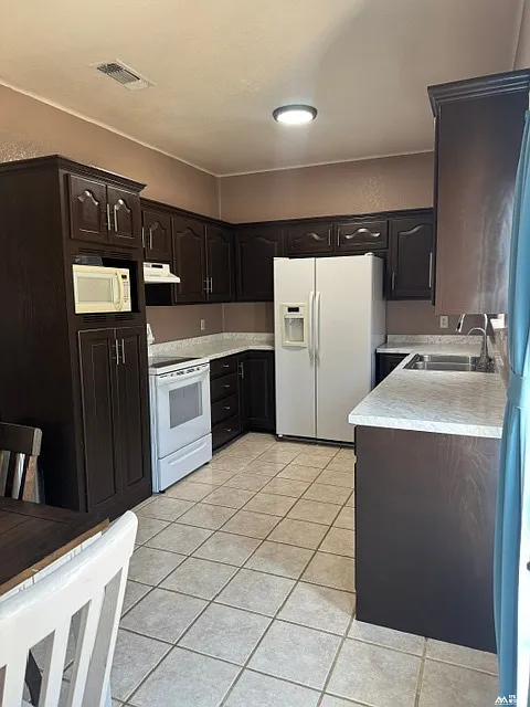 3 bed, 1562 sqft, $4,650 — Photo 2