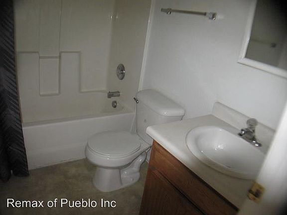 4th image of 1705 Oakshire Ln APT D