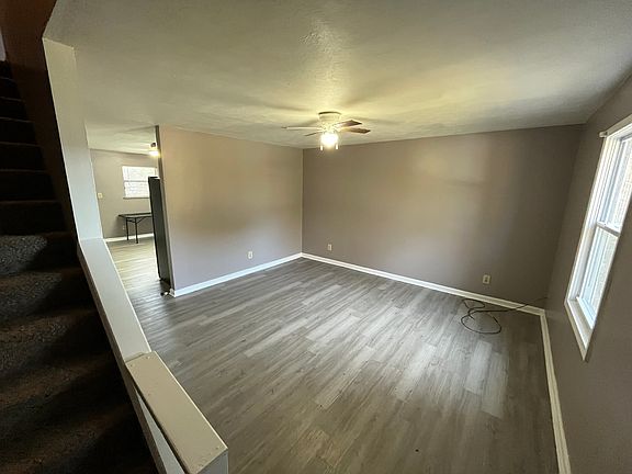 214 Wesley Way Entry LR 2_12122025