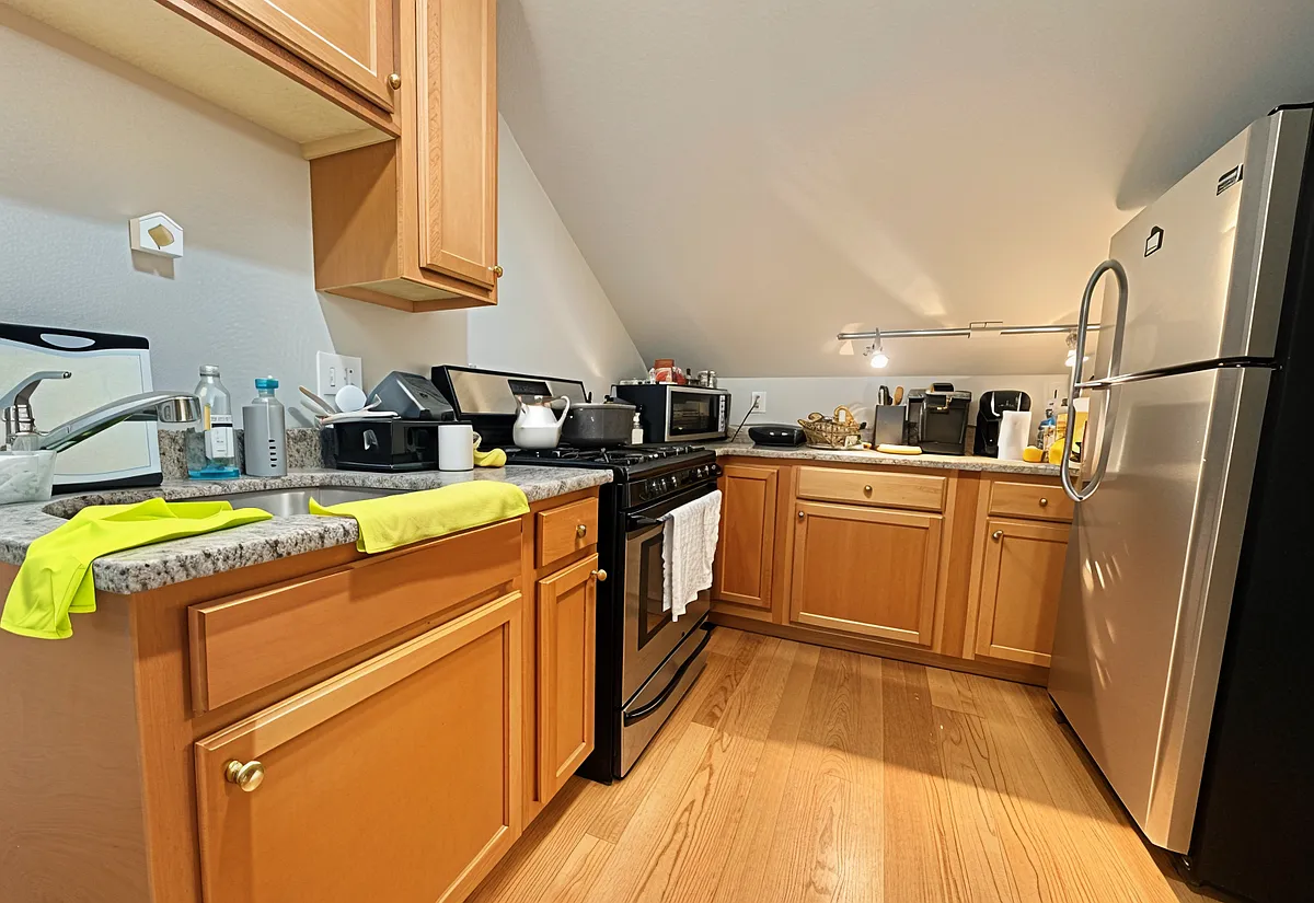 Building Photo - 21 Chestnut Hill Ave #3