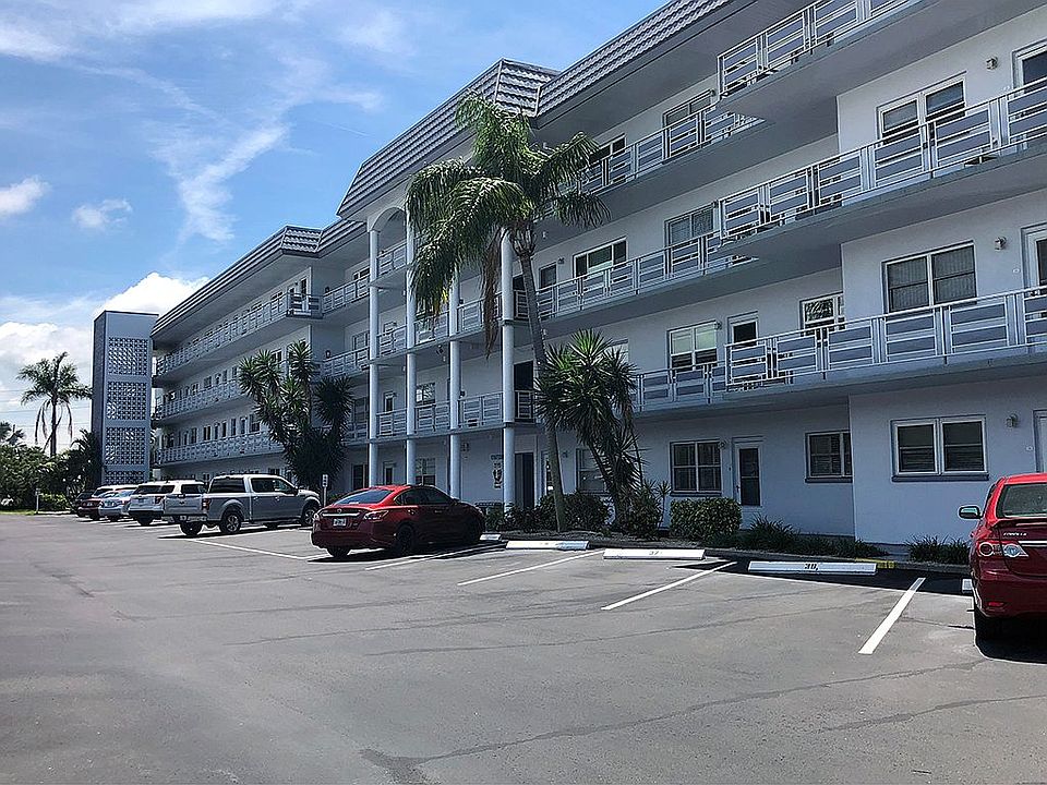 1st image of 3018 59th St S APT 211
