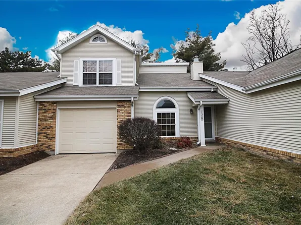 1329 Forest Creek Dr, Saint Peters, MO 63303