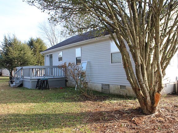 3rd image of 32 Wedgewood Ct