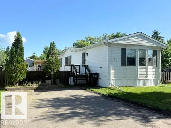 36 Ridgeway Dr NW, Edmonton, AB T6P 1G5