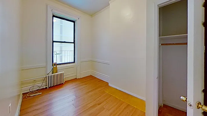 Rented by Bond New York | media 13