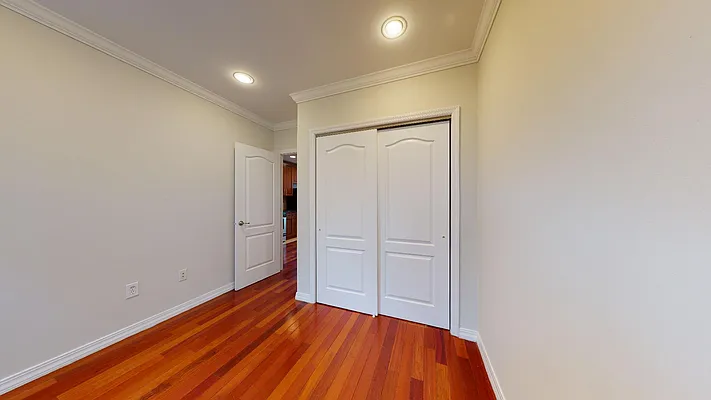 Rented by Bond New York | media 18