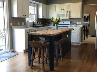 1367 Running Brook Dr, Perrysburg, OH 43551