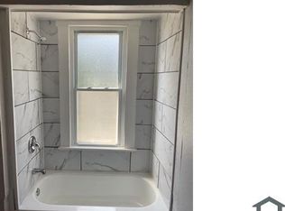 2669 W 41st St APT 4, Cleveland, OH