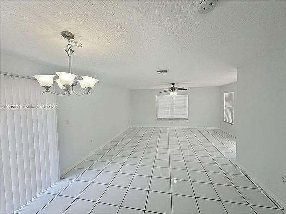 4th image of 22137 SW 97th Ct