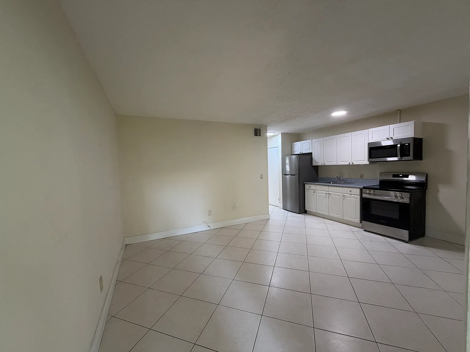 340 - Hemingway At Wilton Manors LLC — Photo 4
