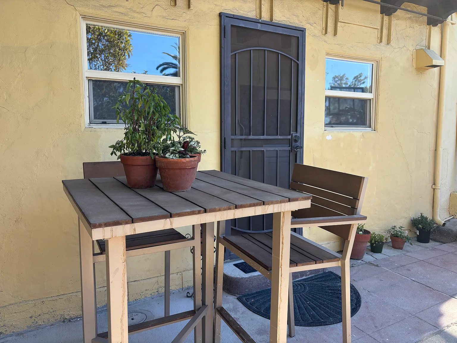 Studio, 500 sqft, $2,050 — Photo 1