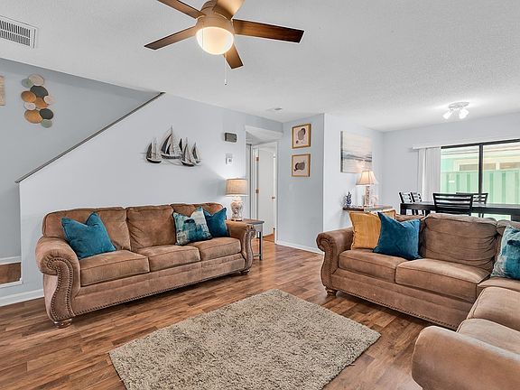 4th image of 3901 Birchwood St. Apt. A