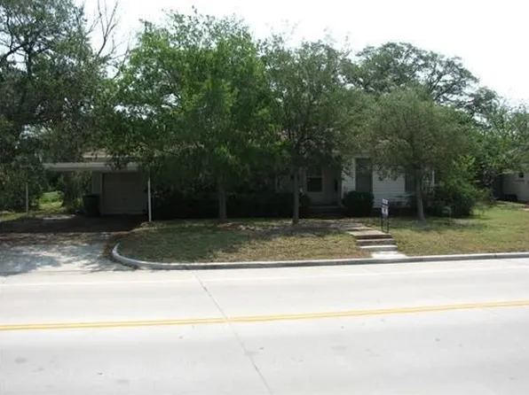 507 N Coulter Dr, Bryan, TX 77803