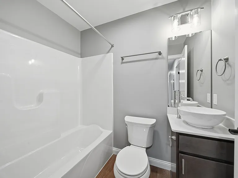 115 S Main St — Photo 8