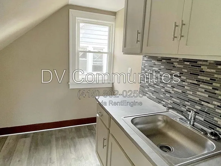 1666 Glenmont Rd #3 — Photo 5