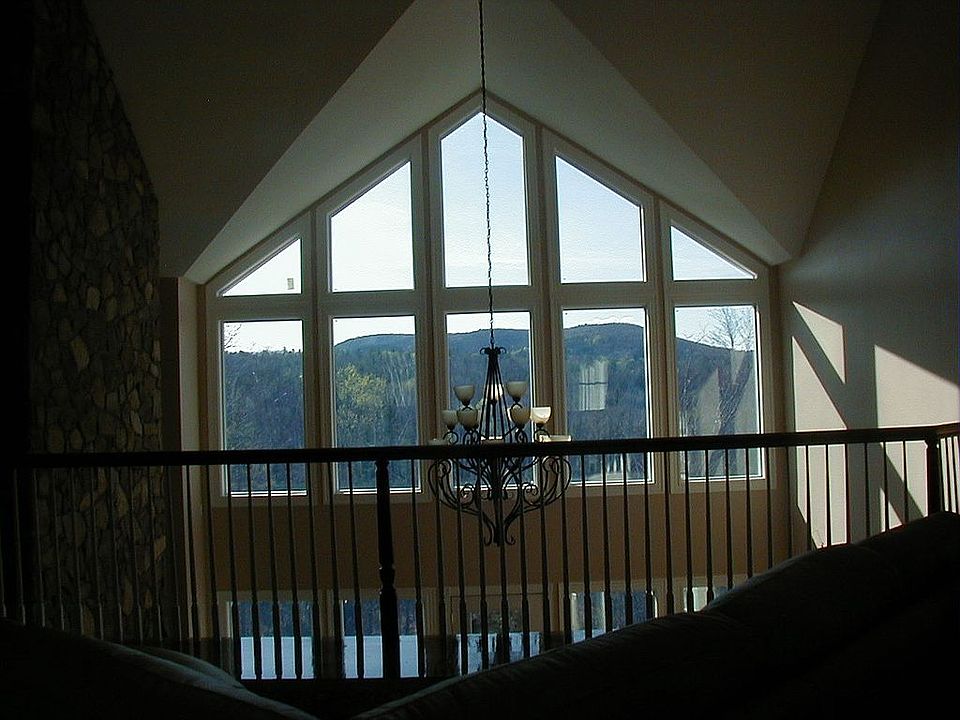 2nd image of 100 Meadow Crest Dr