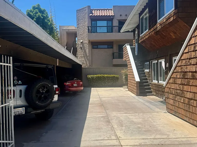 8151 Camino Del Oro — Photo 28