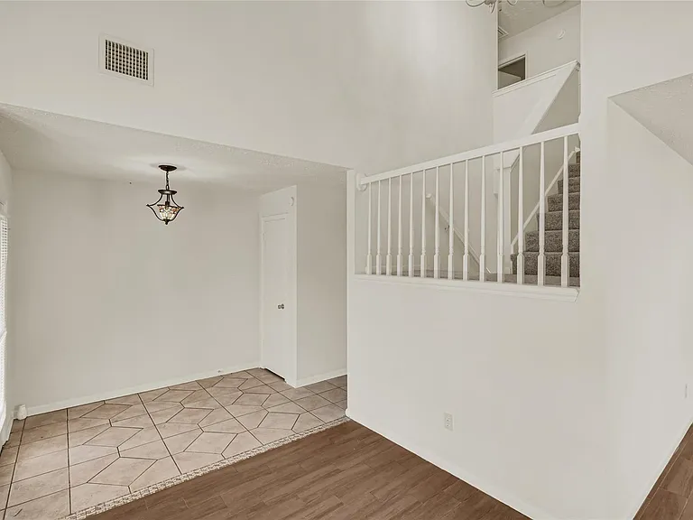4910 Brownfields Ct — Photo 15