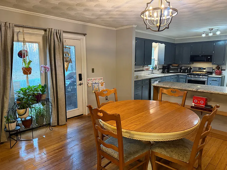 364 Hanley Cir — Photo 59