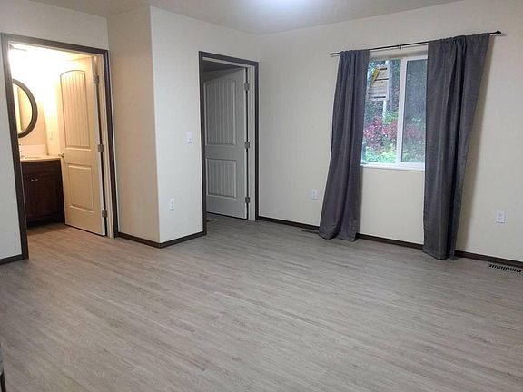 Large bedroom with walk in closet