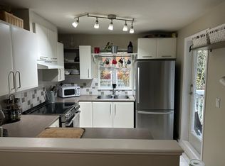 6893 Prenter St #408, Burnaby, BC V5E 4L3