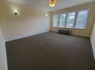 3056 W Irving Park Rd APT 2E, Chicago, IL 60618